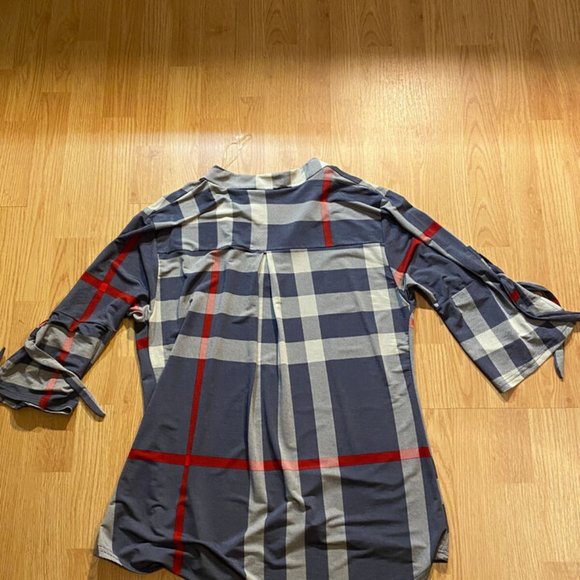 LILDY Womens L-XL Gray Red Line Plaid Pullover Blouse Shirt w/Bell Sleeves - Picture 4 of 14